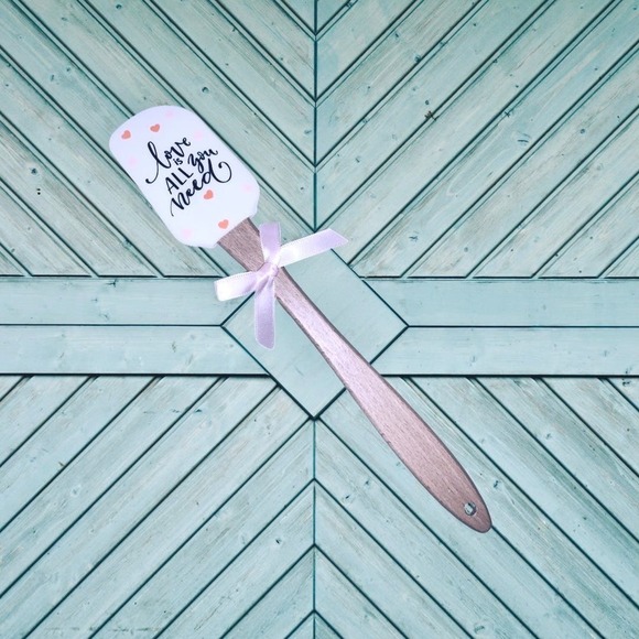 Mom Gift Oven Mitt and Spatula Bundle All you need is Love - Picture 3 of 3